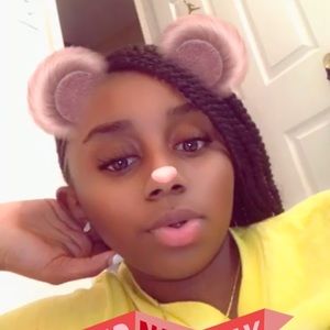 Meet your Posher, Seaniya